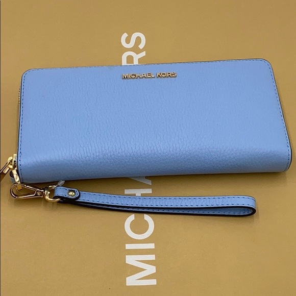 MICHAEL KORS LARGE CONTINENTAL WALLET LIGHT SKY - Picture 9 of 16